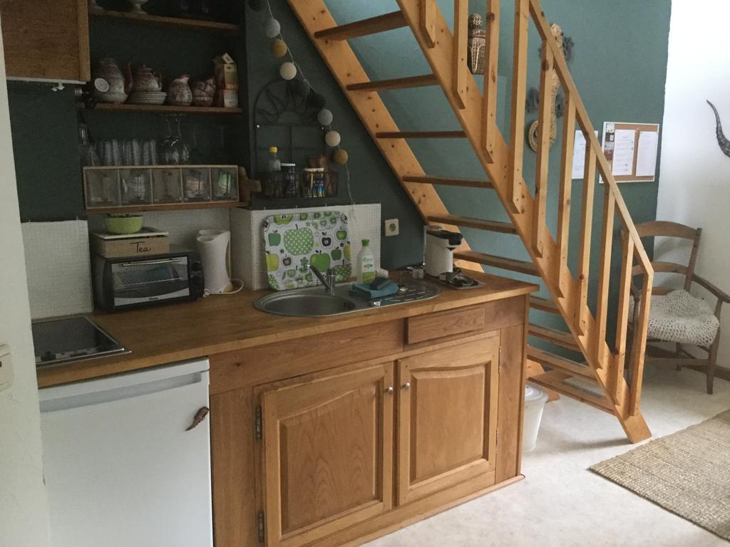Celinie'S Guest House Gerin Екстер'єр фото